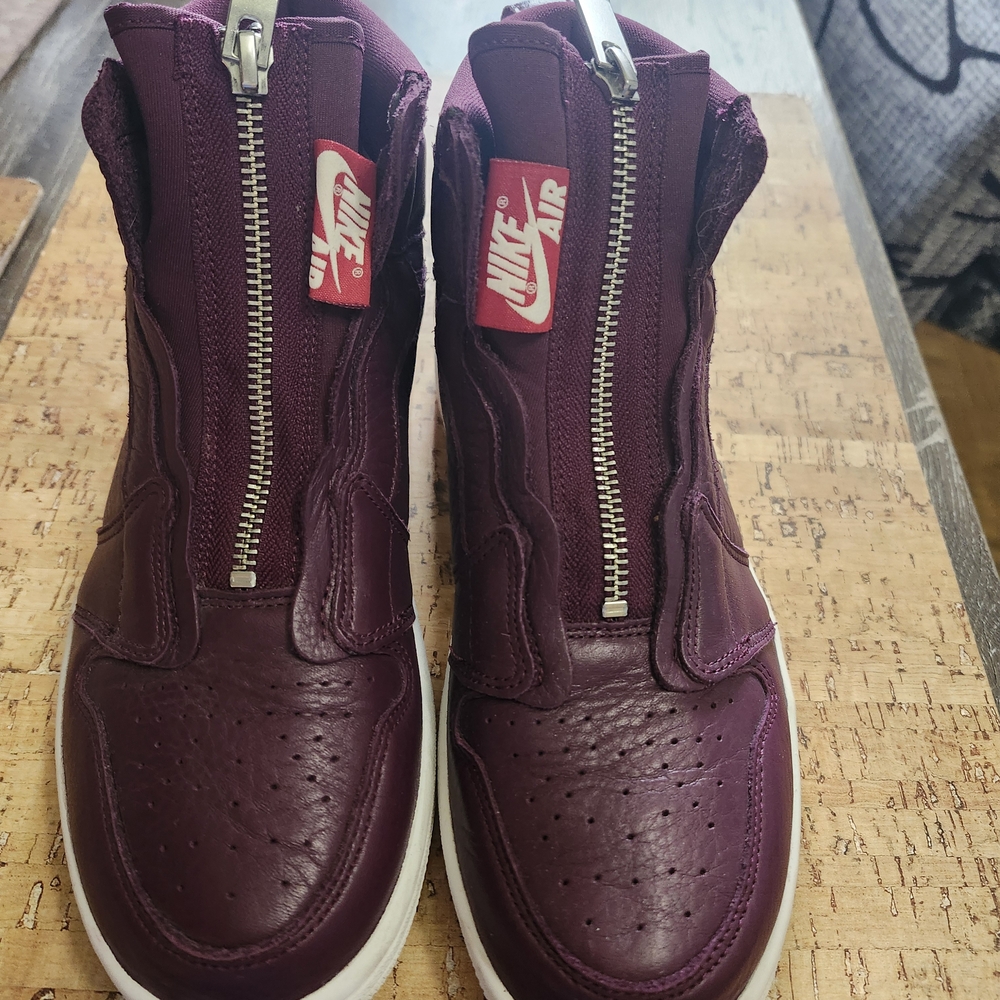 Nike Purple High-Top Sneakers with Zipper Closure